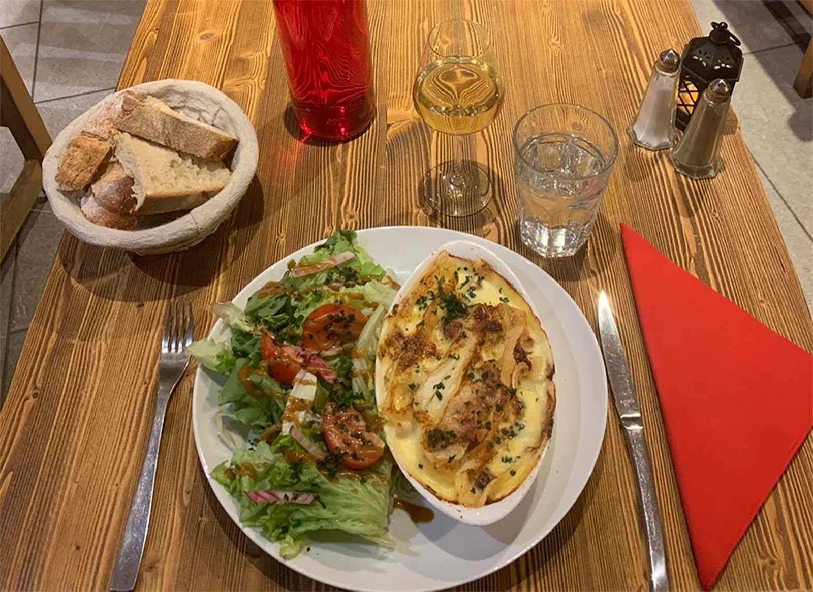 Restaurant Le Refuge Des Loups